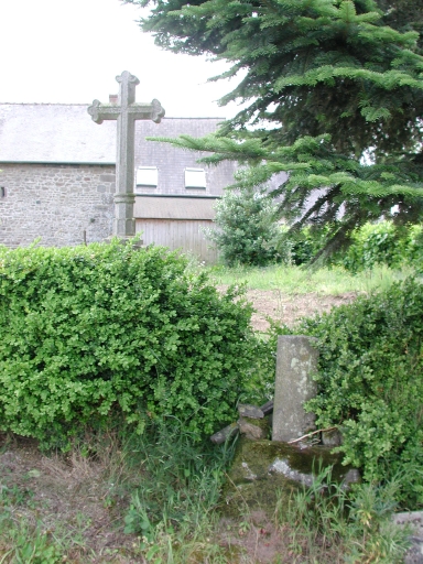 Croix de chemin, la Boissière aux Lizions (Combourg)
