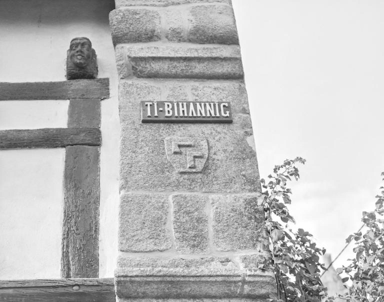 Maison, 16 rue Saint-Sauveur (Auray)