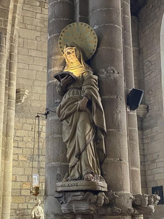 Statue : Sainte Anne, église Saint-Armel (Ploërmel)