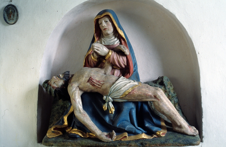 Groupe sculpté (petite nature) : Vierge de Pitié, chapelle Notre-Dame (Baden)