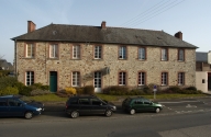 École des filles Sainte-Anne, 23 avenue Pinault (Pacé)