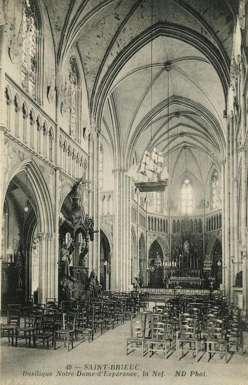 Basilique Notre-Dame-d’Espérance, 3 place Saint-Pierre (Saint-Brieuc)