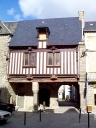 Maison, dite La Cour Chartier, 32 rue Grande-Rue des Stuarts (Dol-de-Bretagne)