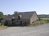 Moulin à farine du Bois, actuellement maison (Saint-Bihy)