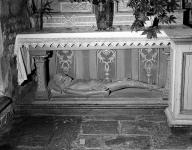 Statue (gisant) : Christ mort, église Saint-Mélar (Meilars)