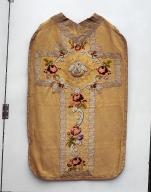 Chasuble, étole, manipule, bourse de corporal, voile de calice, ornement, chapelle Saint-Joseph (Sarzeau)