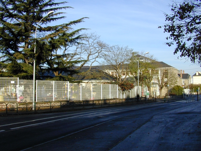 Groupe scolaire Clémenceau, boulevard Georges-Clemenceau (Rennes)