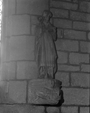 Statue (d'applique, petite nature) : saint évêque non identifié, chapelle de la Trinité (Plozévet)