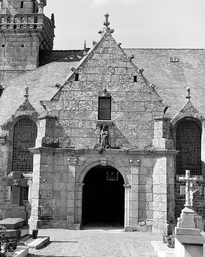 Eglise paroissiale Saint-Colomban (Plougoulm)