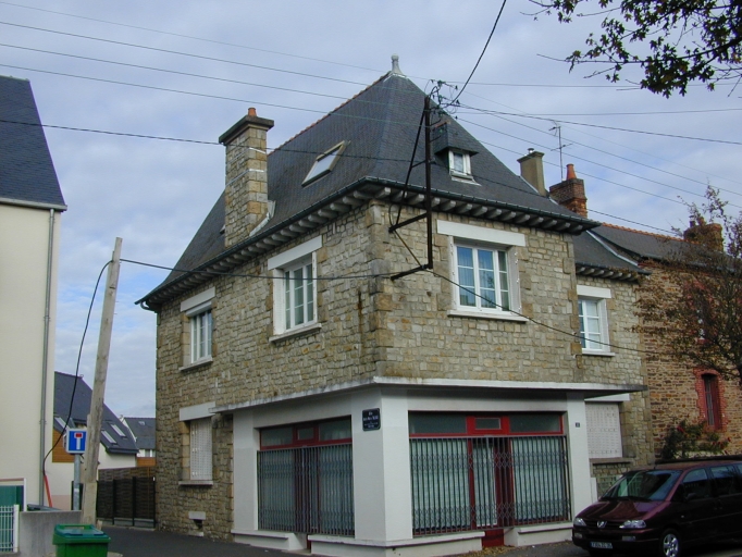 Ancienne maison d'artisan, 33 avenue Monseigneur-Mouëzy (Rennes)