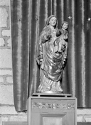 Statue (petite nature) : Vierge à l'Enfant, église paroissiale Notre-Dame-de-la-Fosse (Guémené-sur-Scorff)