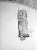 Statue (petite nature) : Vierge à l'Enfant, chapelle Saint-Louis (Limerzel)
