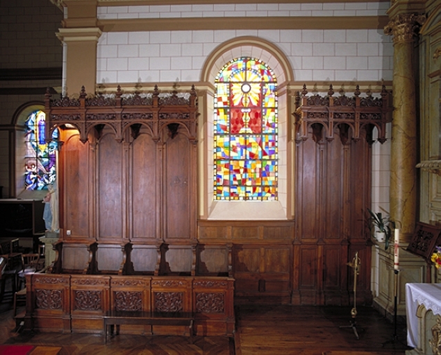 Ensemble de 2 fois 5 stalles et lambris de demi-hauteur