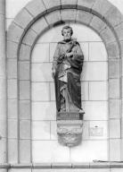Statue (grandeur nature) : saint Joseph, église paroissiale Saint-Séverin (Saint-Ségal)