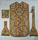 Ornement blanc 2 : chasuble, étole, manipule, bourse de corporal, voile de calice