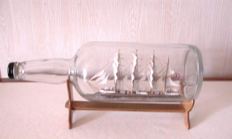 Maquettes de bateaux Cap-Horniers, sous globe