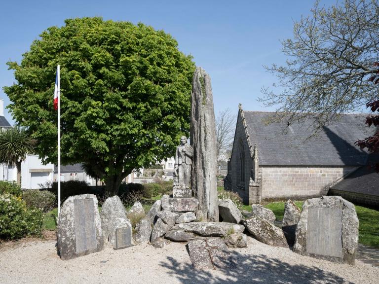Monument aux morts (2) (Plozévet)