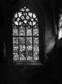 Verrière (verrière figurée) : Ascension, Pentecôte, chapelle Sainte-Barbe (Le Faouët)