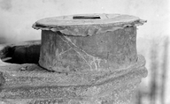 Cuvette des fonts baptismaux, église paroissiale Saint-Jean-Baptiste (Plourac'h)