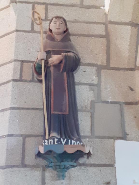 Statue (petite nature) : saint Vinoc, chapelle Saint-Pierre (Mahalon)