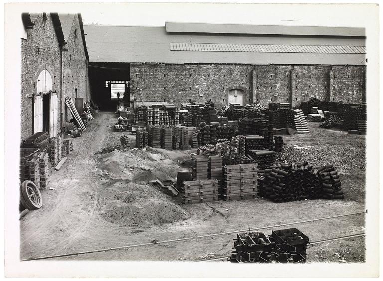 Usine de construction mécanique Rosengart, puis Chaffoteaux et Maury, actuellement magasins de commerce, quai Armez, port du Légué (Saint-Brieuc)