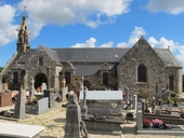 Église paroissiale Saint-Hervé et son placître (Quemperven)