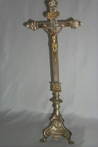 Croix d'autel 1