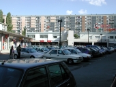 Centre commercial du Gros-Chêne, allée Georges-de la Tour ;  avenue du Général S. Patton (Rennes)