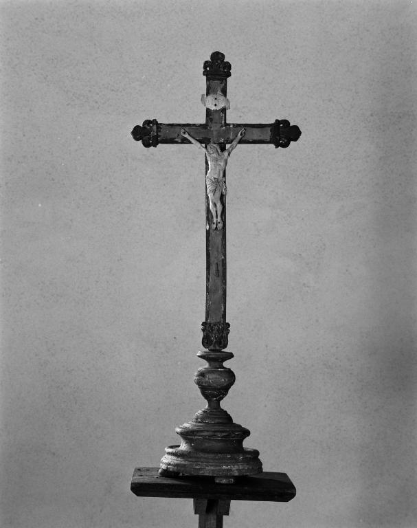 Croix d'autel, chapelle Saint-Laurent (Séné)