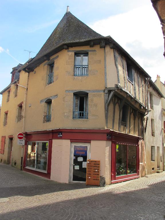 Maison, 1 rue Sainte-Anne ; 23 bis rue du Général-de-Gaulle (Malestroit)