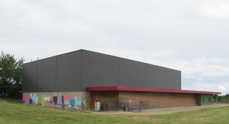 Salle des sports, allée des Lauriers (Baulon)