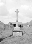 Croix de chemin, le Loguel (Taupont)