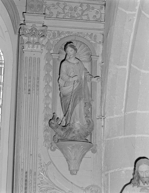 Statue (d'applique, petite nature) : sainte Catherine, église paroissiale Saint-Juvat (Saint-Juvat)