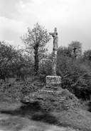 Croix monumentale, Kerhouarn (Paule)