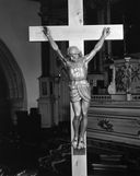 Croix : Christ en croix, église Saint-Pierre (Lanouée fusionnée en Forges de Lanouée en 2019)