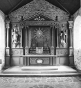 Autel, retable, tabernacle, exposition, gradins d'autel (2) (maître-autel, autel tombeau, retable architecturé à niche)