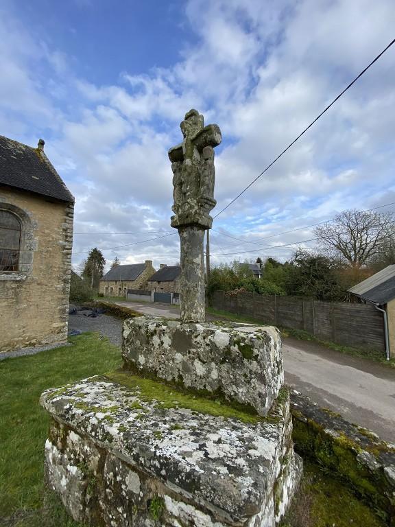 Croix de cimetière, chapelle Saint-Méen, le Borne (Guégon)