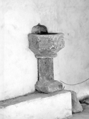 Bénitier (d'applique) (1), chapelle de la Trinité (Cléguérec)