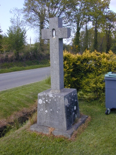 Croix de chemin, la Ville-Hamon (Meillac)