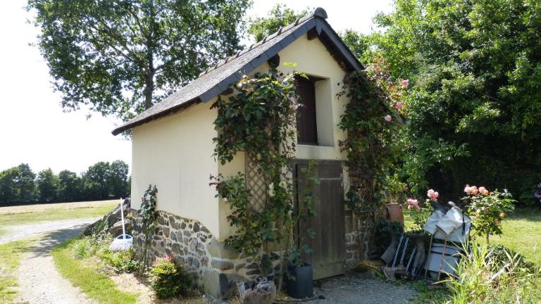 Écart, Bazouges-sous-Hédé, Montdidier (Bazouges-sous-Hédé fusionnée avec Hédé pour former la commune de Hédé-Bazouges en 2009)