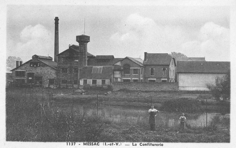 Conserverie (confiturerie) d'Arvor, puis usine de matières plastiques, puis usine de peausserie, actuellement usine de produits agro-alimentaires Champignons de Bretagne, 27 rue Cawiézel (Messac fusionnée en Guipry-Messac en 2016)