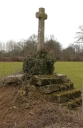 Croix de chemin, R.D. n°37, près de la Trouillerie (Brielles)