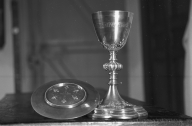 Calice, patène (2), église paroissiale Saint-Ouen (Saint-Ouen-la-Rouërie fusionnée en Val-Couesnon en 2019)