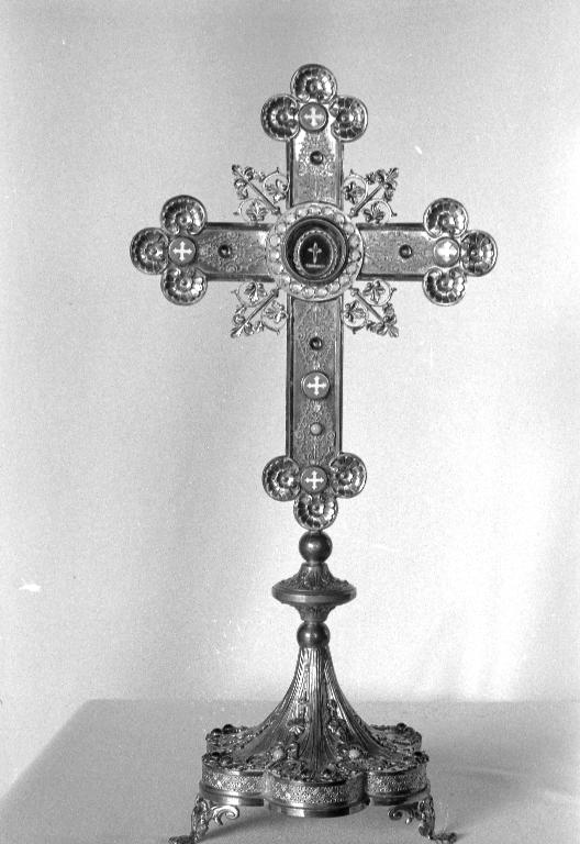 Croix-reliquaire, église paroissiale Saint-Barnabé (Langoëlan)