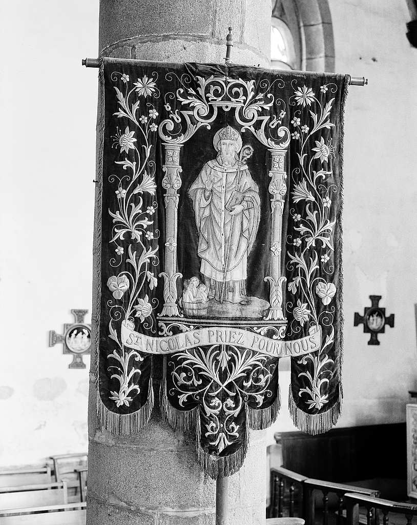 Bannière : saint Nicolas, saint Sébastien, église paroissiale Notre-Dame-de-Croas-Batz (Roscoff)