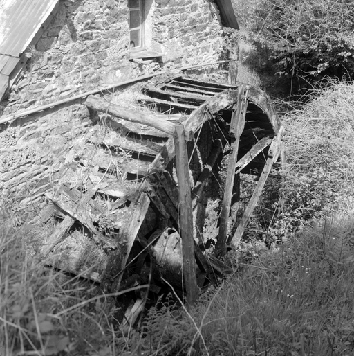 Ancien moulin, Rozarnou (Dinéault)