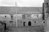 Alignement de maisons, la Lande Auvée (La Baussaine)