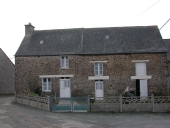 Ferme, actuellement maison, 12 allée des Maîtres de Poste (Saint-Pierre-de-Plesguen fusionnée en Mesnil-Roc'h en 2019)