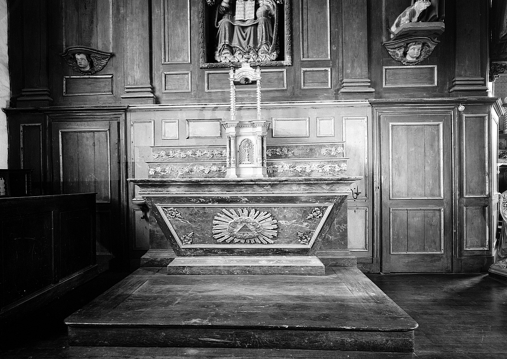 Autels (2), tabernacles (2), expositions (2), gradins d'autel (4) (autel secondaire), église paroissiale Sainte-Madeleine (Dinéault)