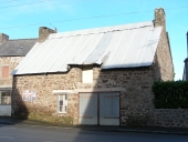 Maison, 27 rue du Relais de poste, le Vieux Bourg (Miniac-Morvan)